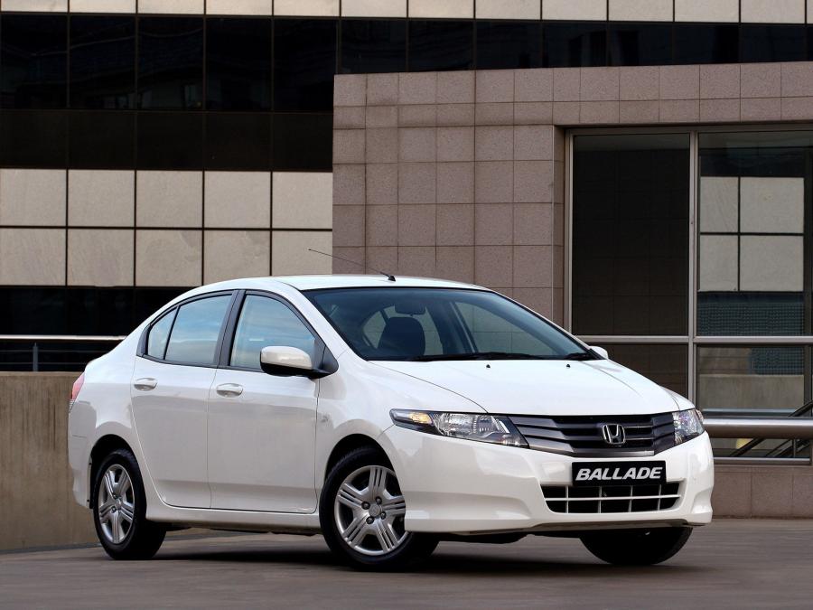  Honda Ballade 2011 года  (фото 13 из 21)
